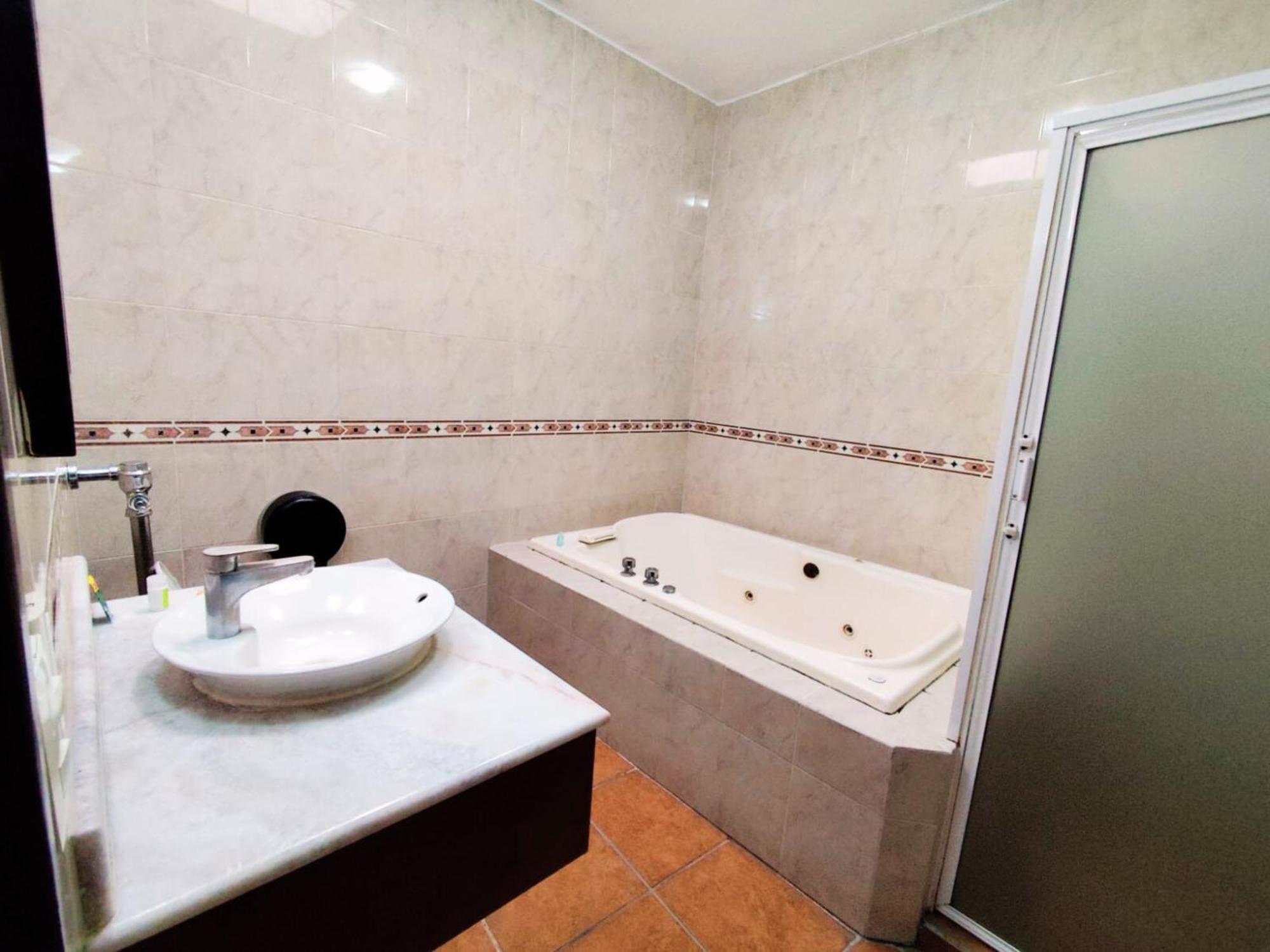 Hotel Aquiles Guadalajara Phòng bức ảnh