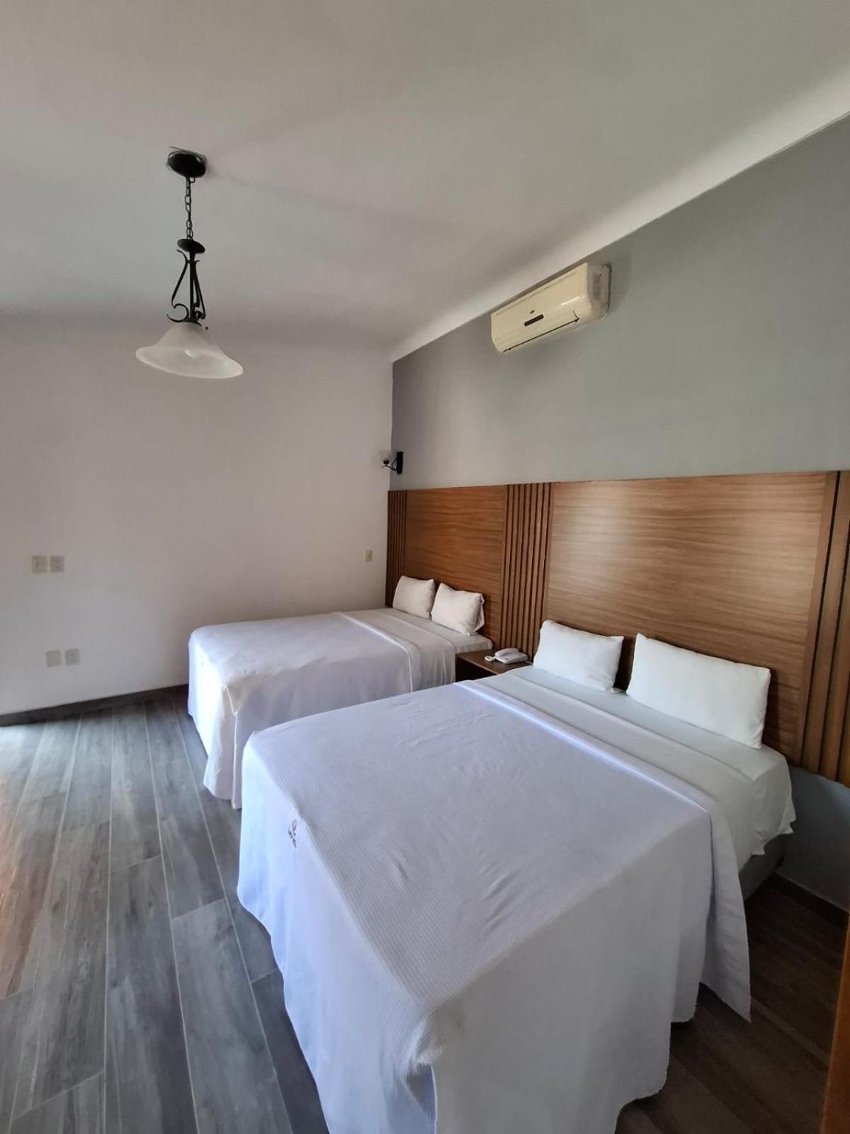 Hotel Aquiles Guadalajara Ngoại thất bức ảnh