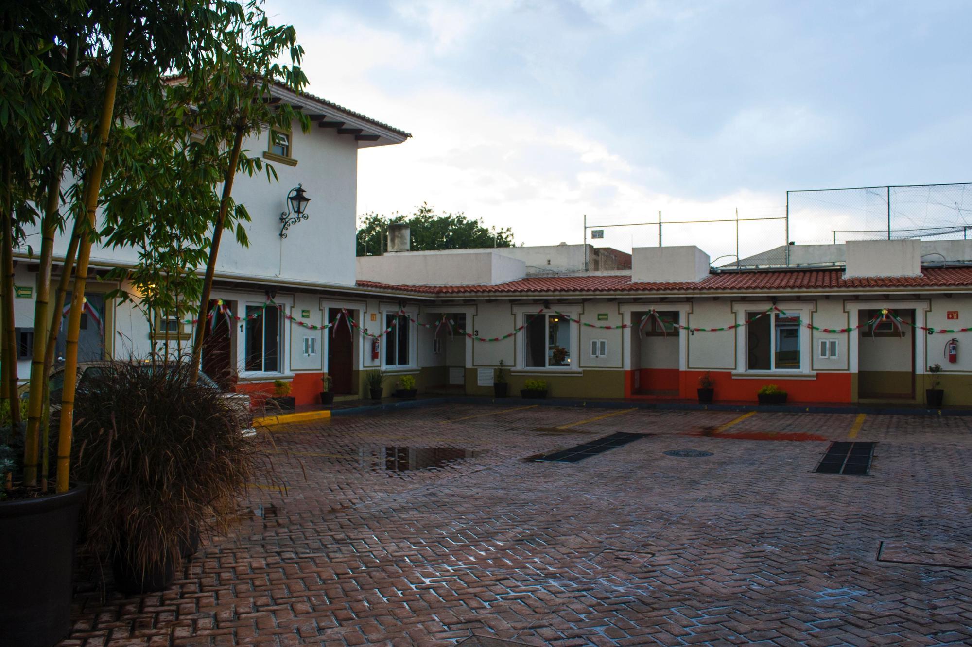 Hotel Aquiles Guadalajara Ngoại thất bức ảnh