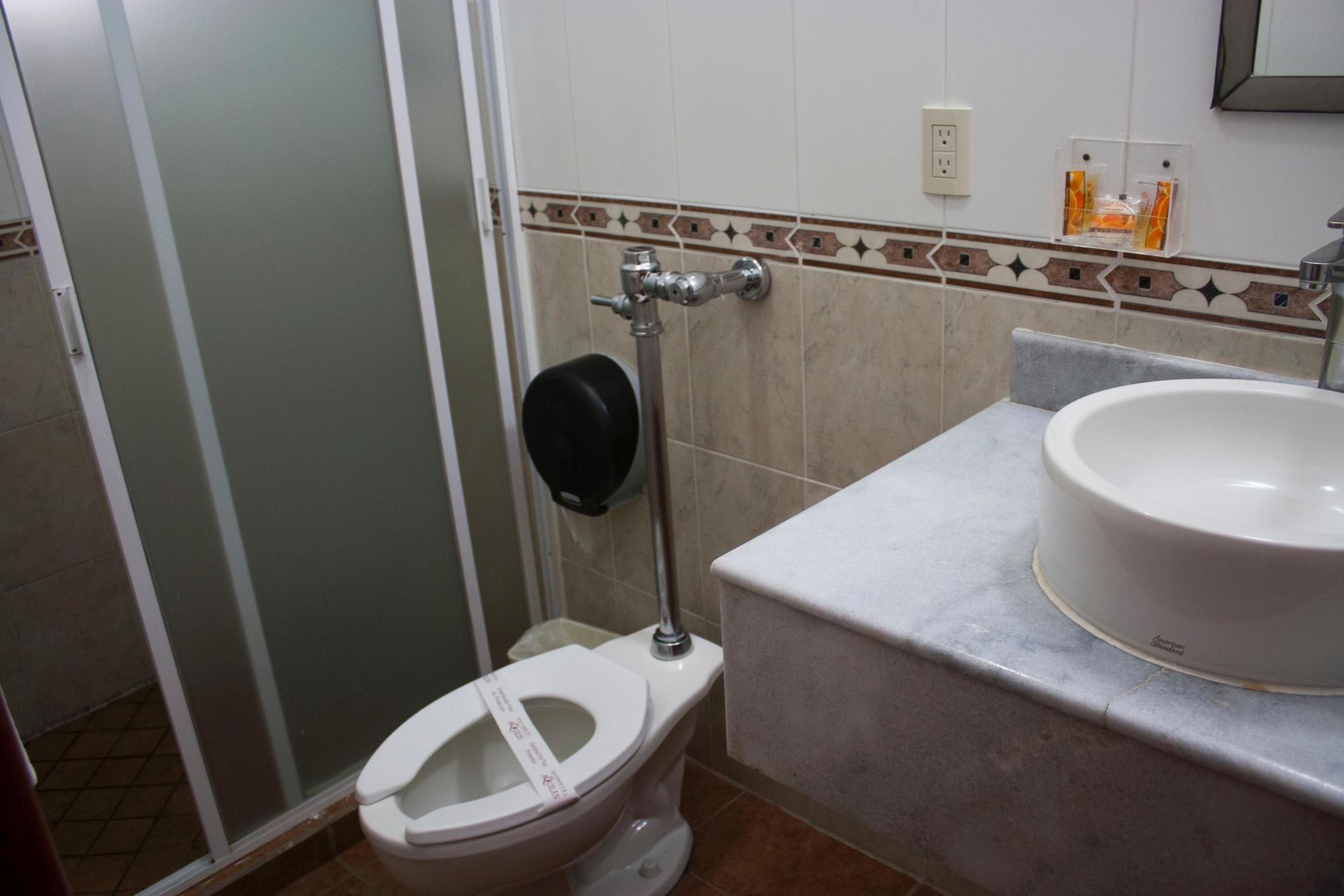 Hotel Aquiles Guadalajara Ngoại thất bức ảnh
