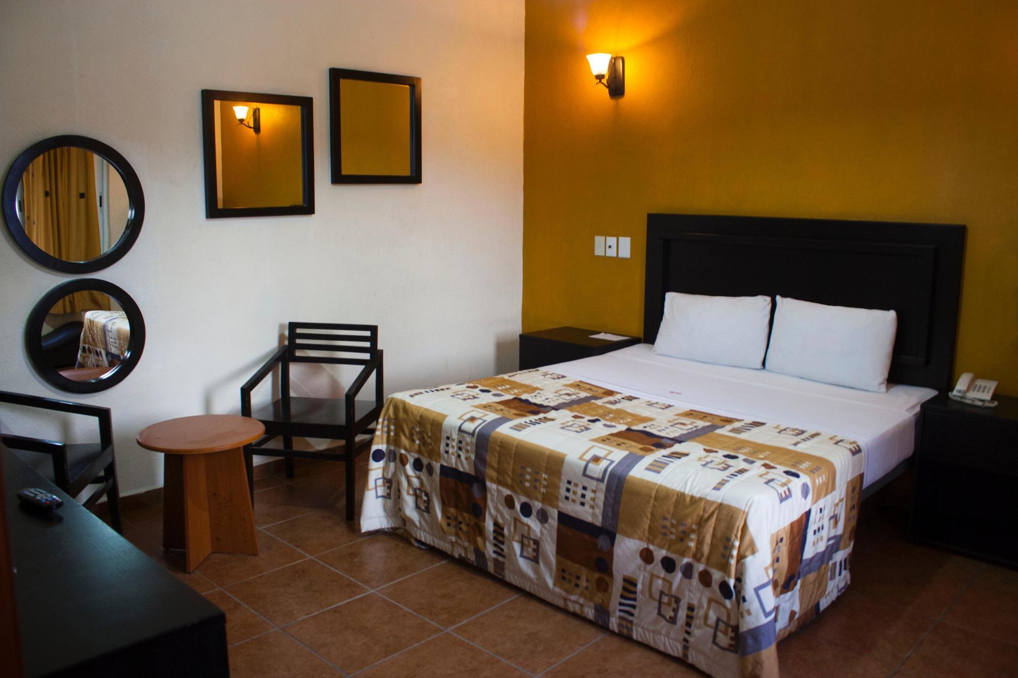 Hotel Aquiles Guadalajara Ngoại thất bức ảnh